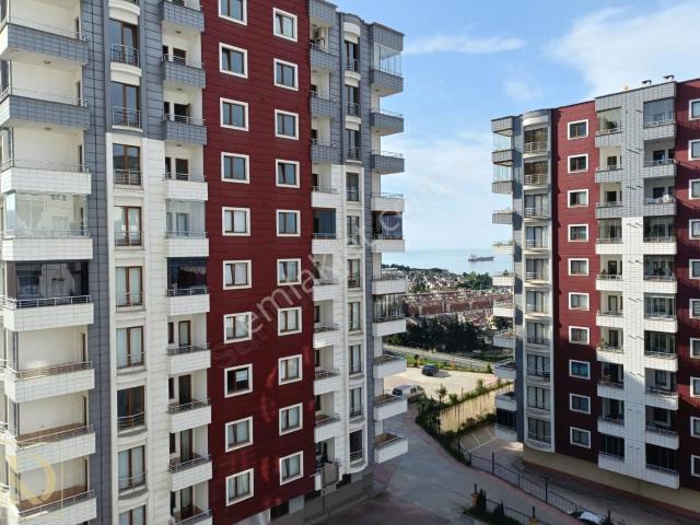 Detay'dan Yomra Akasya Sitesinde 3+1 Kiralık Daire