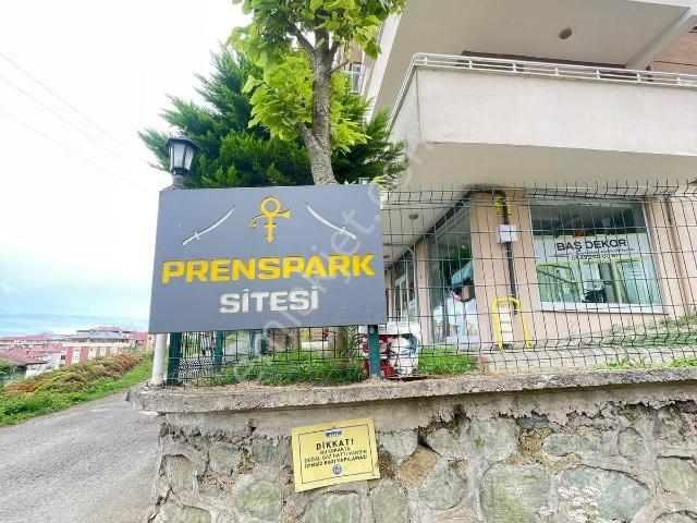 Detay'dan Yomra Prenspark'ta Kiralık 3+1 Eşyalı Daire
