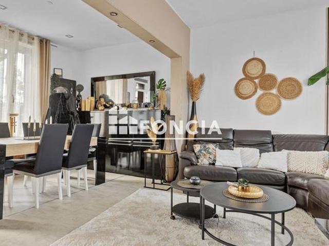 Deux maison + appartement sur la meme percelle de terrain a massy ideal pour famille et investisseur