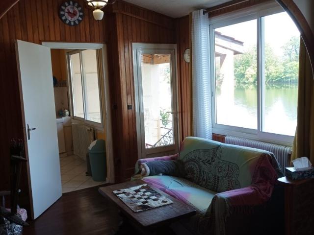 Deux maisons de 163 m2 dont une de 70 m2 à rénover 93m² Fumel