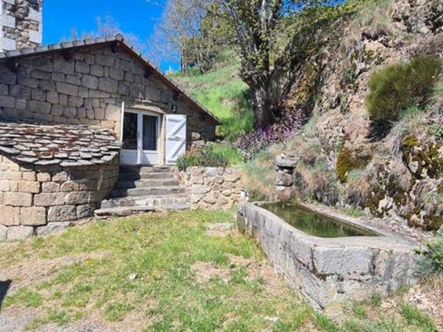 Deux maisons de caractère, vue imprenable et calme absolu