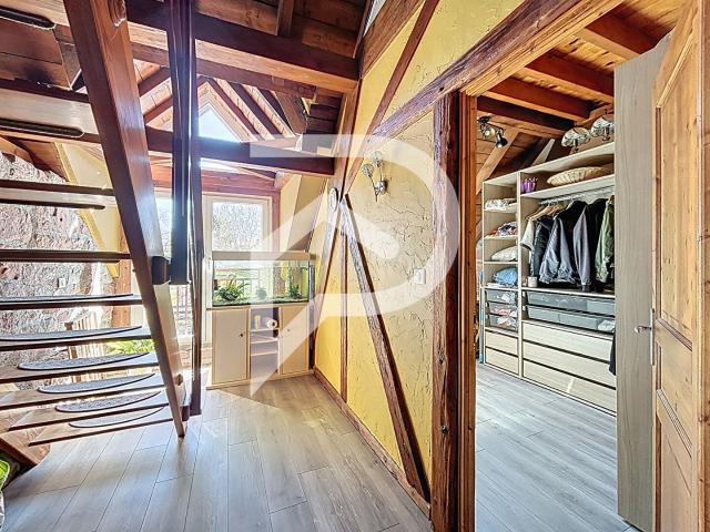 Deux maisons individuelles à Labaroche 12 pièce s 260 m2