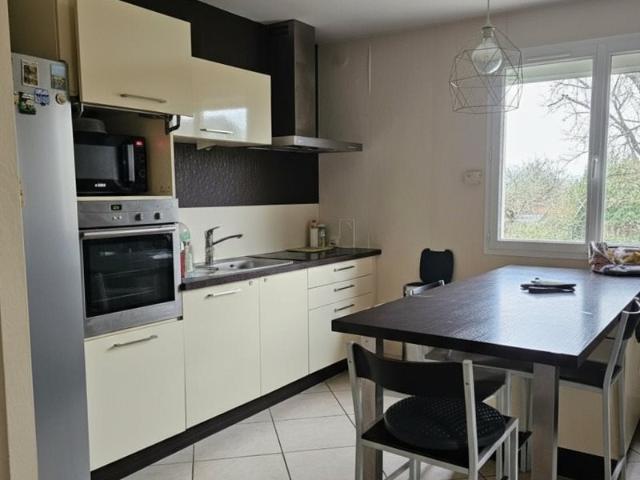 Deux maisons, un terrain, un potentiel unique: vivre ensemb. 215m² Perrigny lès Dijon