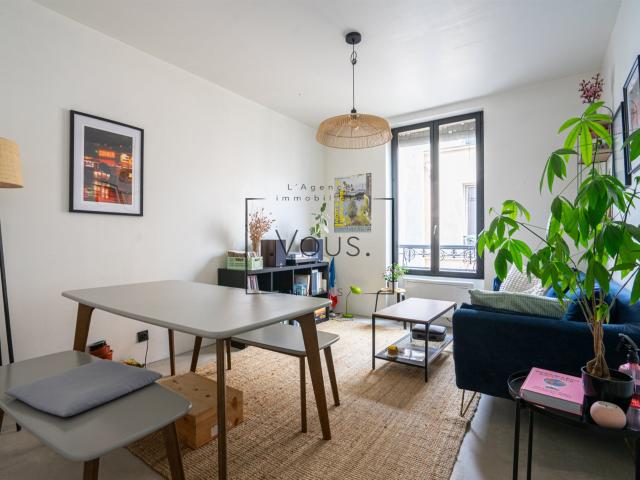 Deux pièces traversant rénové avec soin Paris XIXe 34m² Paris 19ème