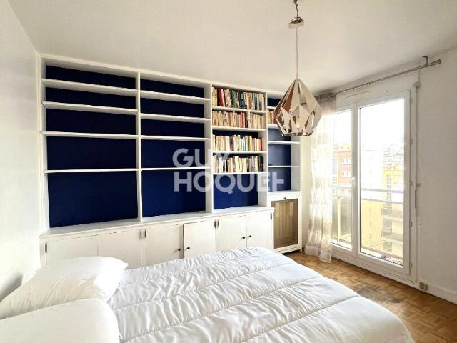 Deux pièces avec balcon en étage élevé 75015 PARIS