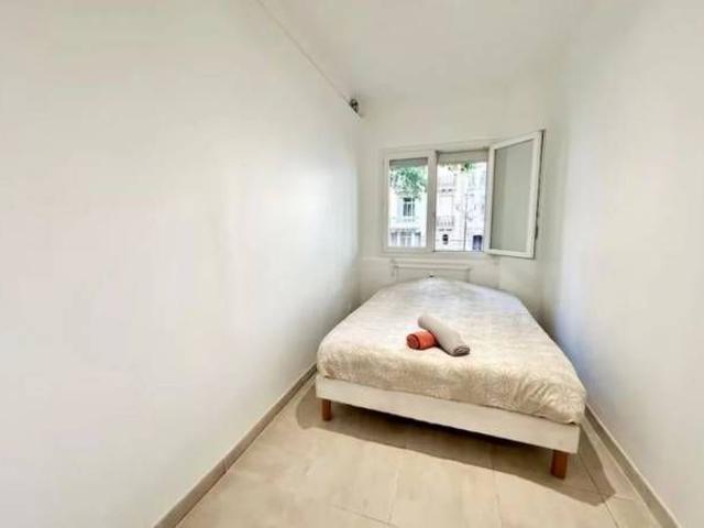 Deux pièces avec dressing et bureau