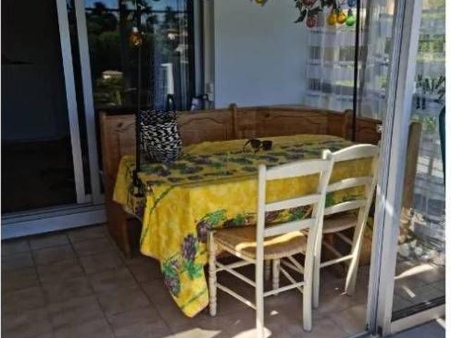 Deux pièces de 42m² avec 10m², garage et piscine