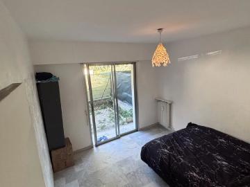 Deux pièces de 45m² avec parking, jardin de 35m² et cave dans une belle résidence