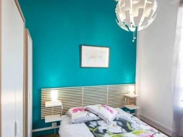Deux pièces de 45m² dans bel immeuble Art déco