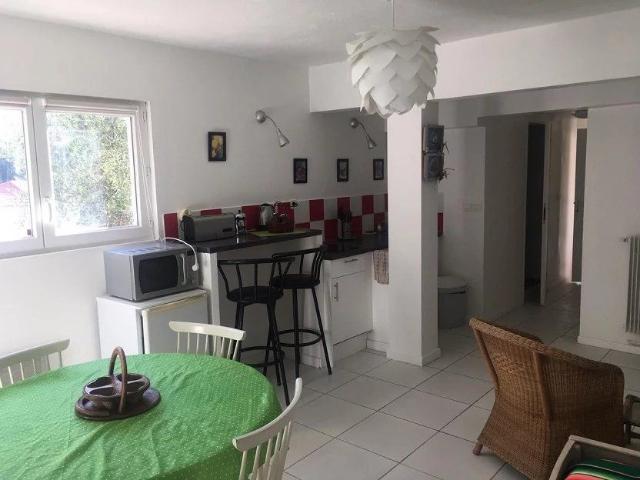 Deux pièces de 55m² avec parking, terrasse et jardin