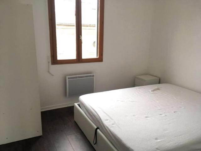 DEUX PIECES MEUBLE