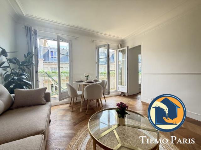 Deux pièces MEUBLÉ avec BALCON TIEMO PARIS, Paris 8ème
