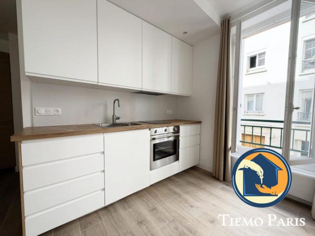 Deux pièces MEUBLÉ refait à NEUF TIEMO PARIS, Paris 8ème