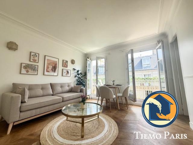 Deux pièces MEUBLÉ avec BALCON TIEMO PARIS, Paris 8ème