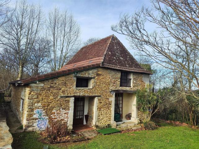 Deux propriétés: une charmante maison de campagne avec sa g. m² Salies de Béarn