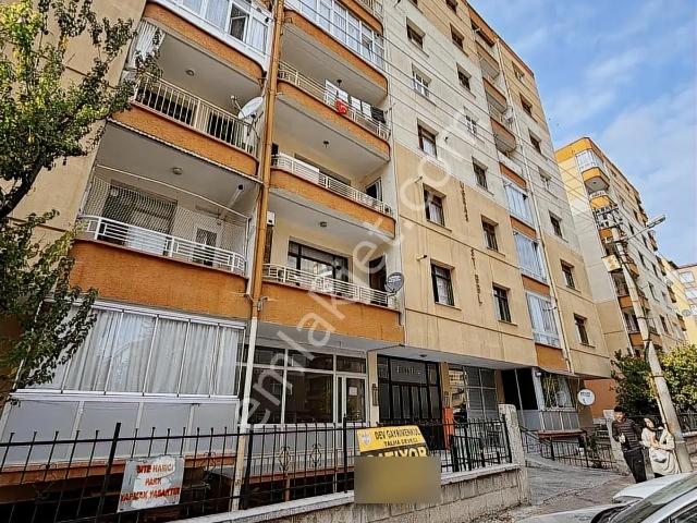 Dev Gayrimenkulden Sakarya Mh. Uğraş Sit.bakımlı Geniş 2+1 Daire