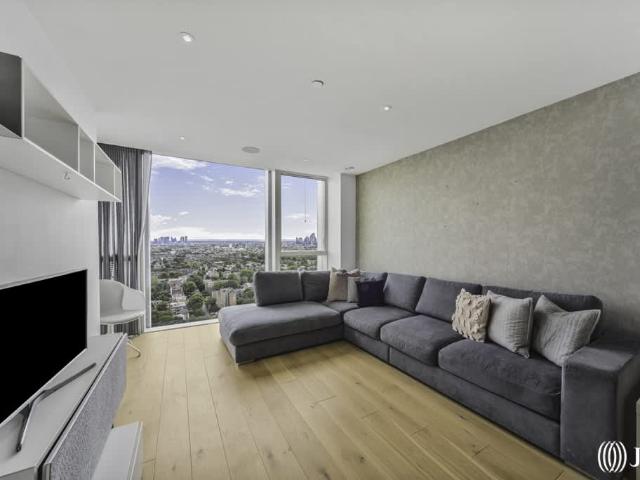 Devan Grove London N4