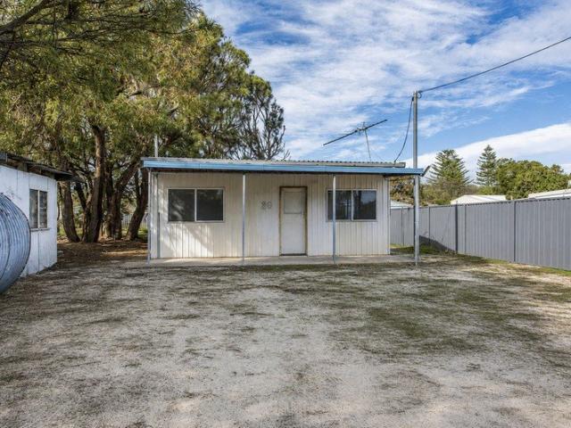 DEVELOPER'S DELIGHT 1,012m² R25 ZONED OPPORTUNITY!