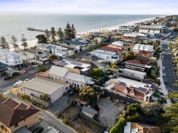 Developers, investors and family home buyers pay attention Exclusive off market opportunity!
