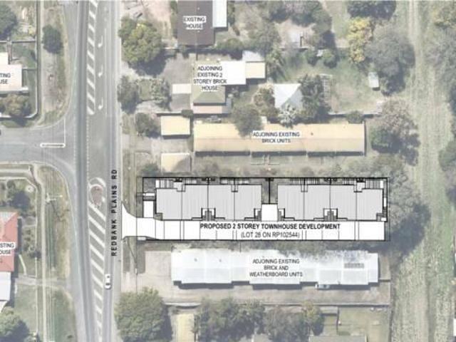 DEVELOPMENT TOWNHOUSE BLOCK WITH PLENTY OF POTENTIAL