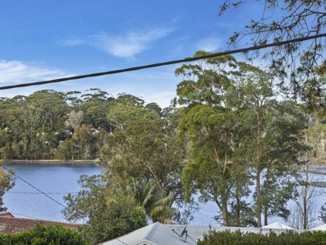 Development Opportunity on 1,480m² with Lake Views