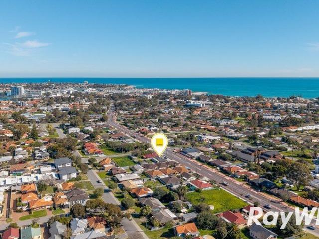 Development Potential with Commercial Income in a Prime City Location