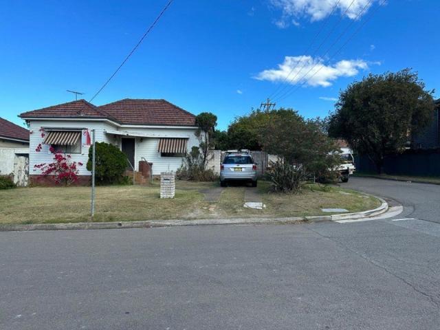 Development Site in the Heart of Blakehurst