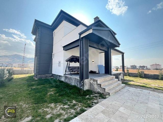 DEVELİ POLAT GAYRİMENKUL BAHÇELİEVLER MAH. 391 M2 ARSA İÇERİSİNDE SATILIK LÜX DUBLEX VİLLA