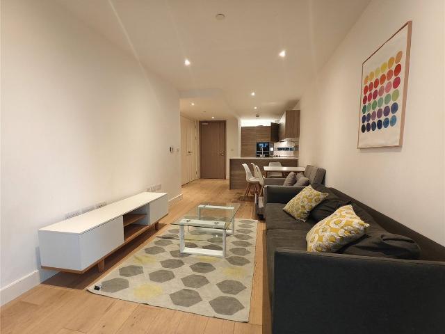 Deveraux House, Duke Of Wellington Avenue, London SE18, 2 bed flat to rent, £2,500 pcm | PrimeLocation