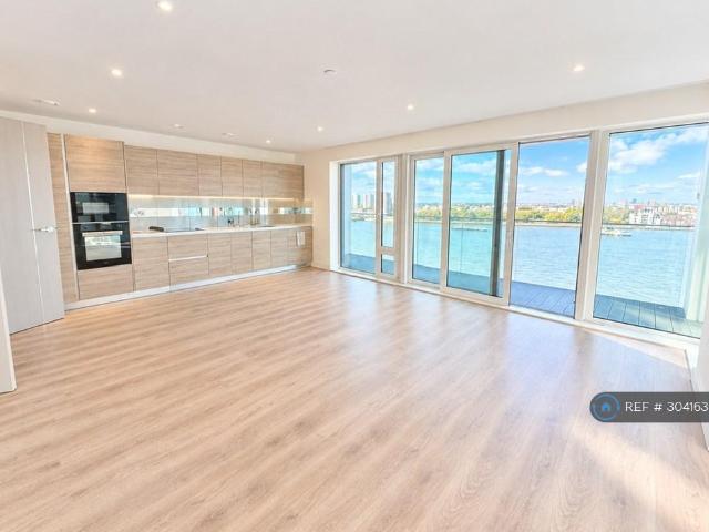 Deveraux House, London, SE18 3 bed flat to rent £3,600 pcm £831 pw