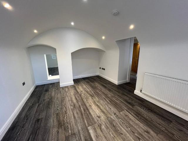 Devereux House, Birmingham B46, 2 bed flat to rent, £1,300 pcm | PrimeLocation