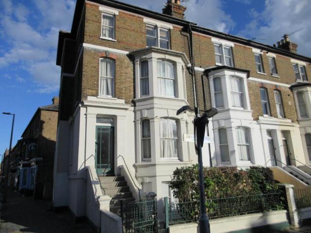 Devereux Road, Southend On Sea 1 bed flat to rent £950 pcm £219 pw