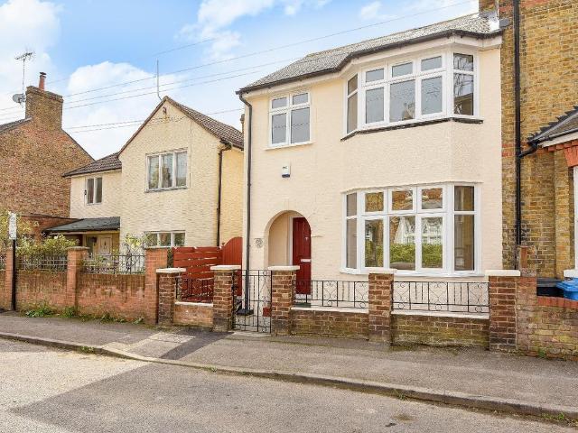 Devereux Road, Windsor SL4, 3 bed end terrace house to rent, £2,550 pcm | PrimeLocation