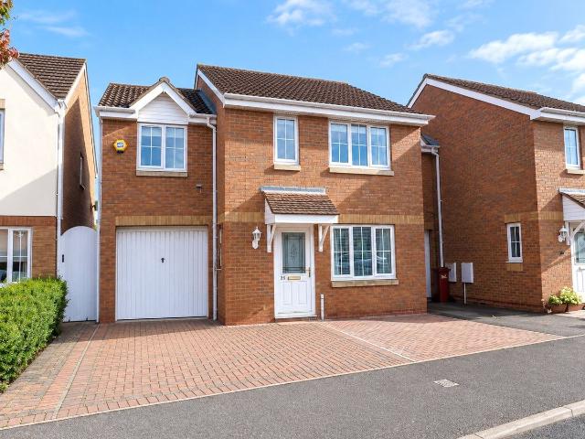 Deverills Way, Langley, Slough, Berkshire SL3, 3 bed link detached house to rent, £2,400 pcm | PrimeLocation