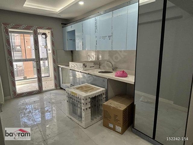 DEVLET HASTANESİNE YAKIN 4. KAT SIFIR 3+1 KİRALIK DAİRE