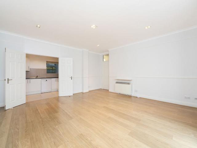 Devonhurst Place, Heathfield Terrace, Chiswick W4, 2 bed flat to rent, £2,950 pcm | PrimeLocation