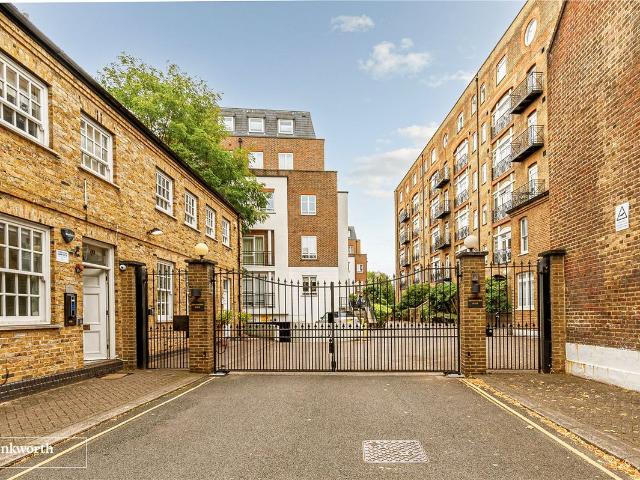 Devonhurst Place, Heathfield Terrace, London W4, 1 bed flat to rent, £2,200 pcm | PrimeLocation