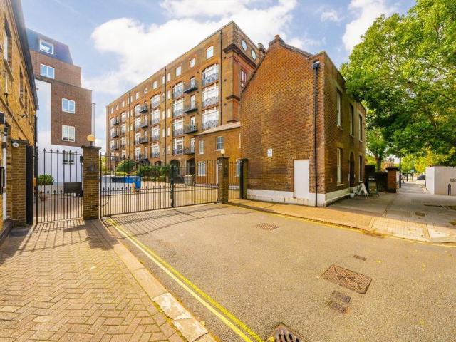 Devonhurst Place, London W4 2 bed flat to rent £3,250 pcm £750 pw