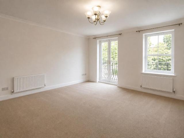 Devonshire House, Woodside Avenue N12, 2 bed flat to rent, £2,200 pcm | PrimeLocation