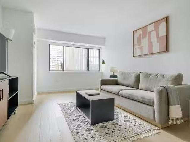 Devonshire Place, Boston, MA
