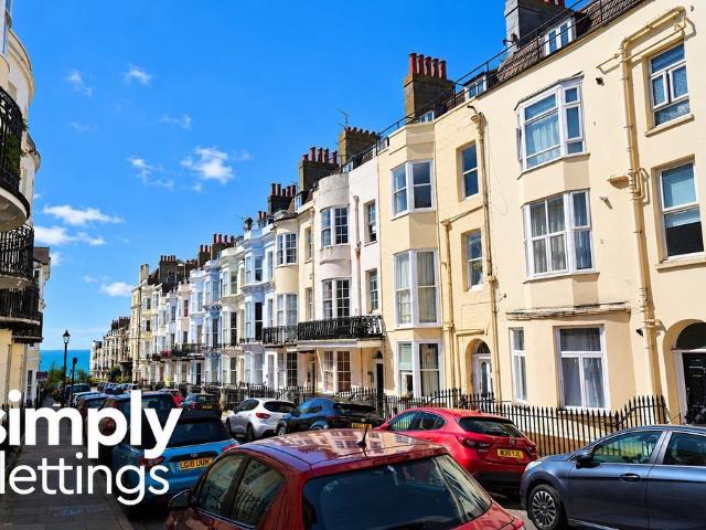 Devonshire Place, Brighton BN2, 1 bed flat to rent, £1,175 pcm | PrimeLocation