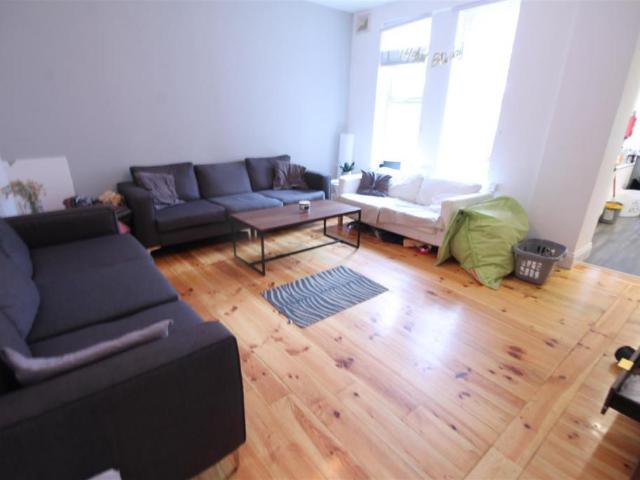 Devonshire Place, Jesmond 8 bed terraced house to rent £6,084 pcm £1,404 pw