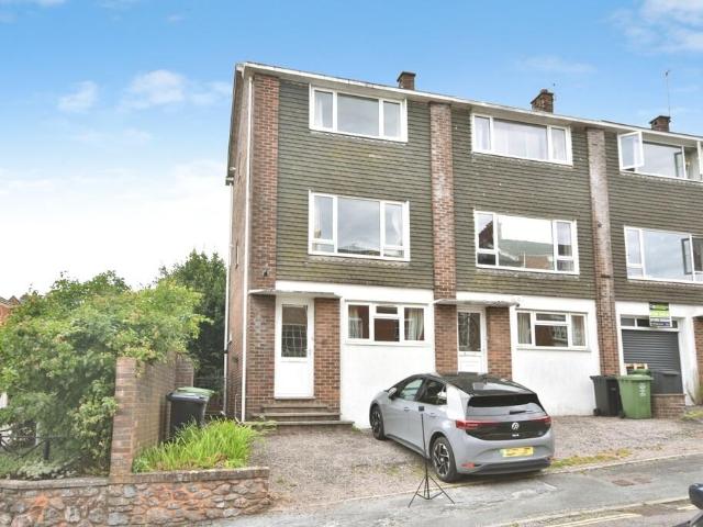 Devonshire Place 4 bed semi detached house to rent £3,054 pcm £705 pw