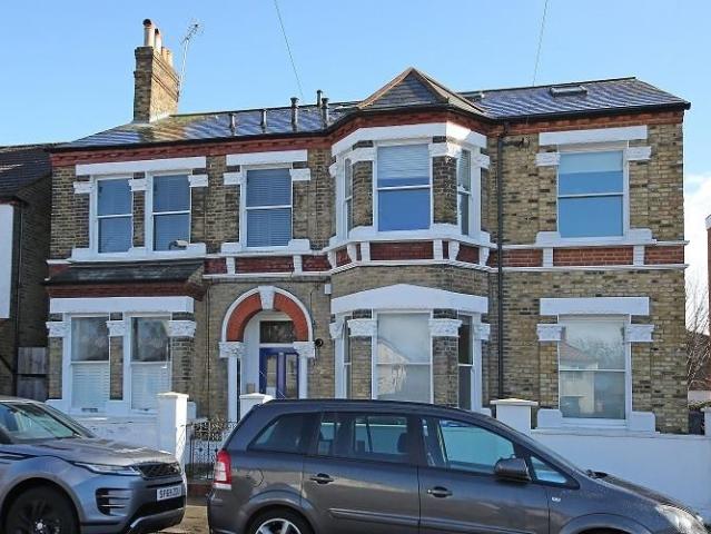 Devonshire Road, Colliers Wood SW19, 1 bed flat to rent, £1,650 pcm | PrimeLocation