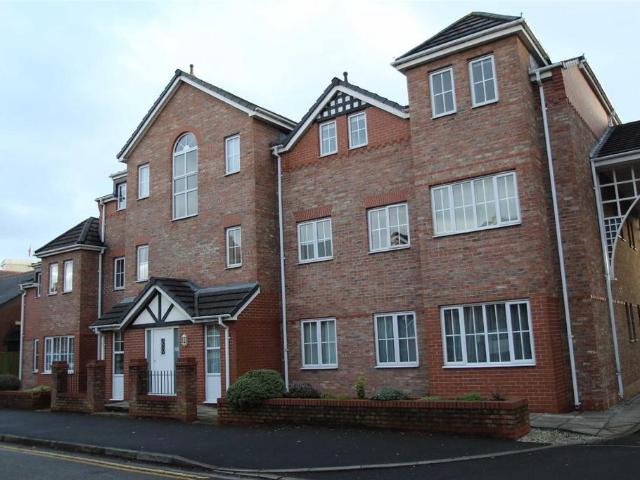 Devonshire Road, Altrincham 2 bed apartment to rent £1,100 pcm £254 pw