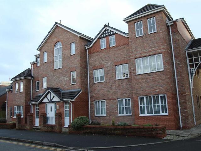 Devonshire Road, Altrincham WA14, 2 bed flat to rent, £1,100 pcm | PrimeLocation