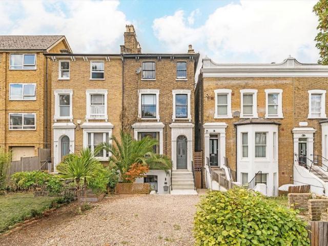 Devonshire Road, London SE23 2 bed flat to rent £1,900 pcm £438 pw
