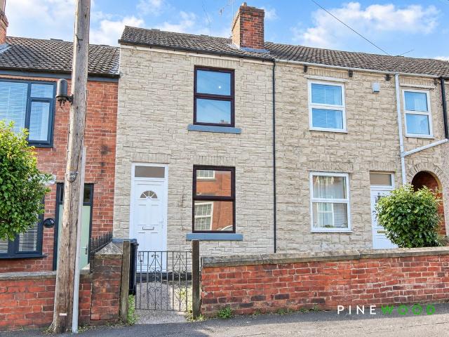 Devonshire Road North, New Whittington S43, 2 bed terraced house to rent, £800 pcm | PrimeLocation