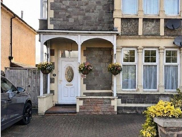 Devonshire Road, Weston Super Mare BS23, 3 bed flat to rent, £1,200 pcm | PrimeLocation
