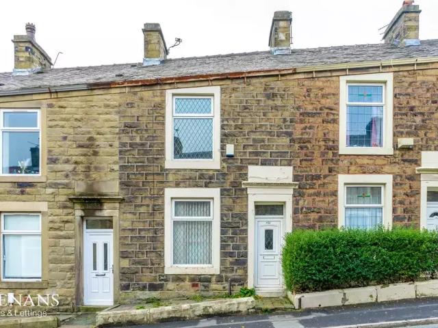 Devonshire Street, Accrington BB5 2 bed terraced house to rent £700 pcm £162 pw